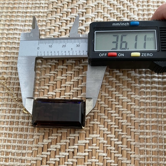 52 Carat smoky quartz gold tone pendant & chain - Picture 6 of 11